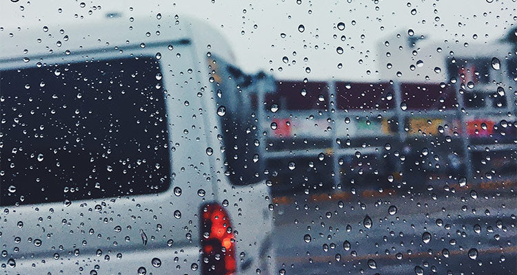 Scheibenwischer Von Innen Des Autos, Regenzeit Stockbild - Bild